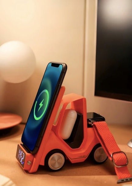 4 in 1 Forklift Fast Wireless Charging Station Dock for iPhone,