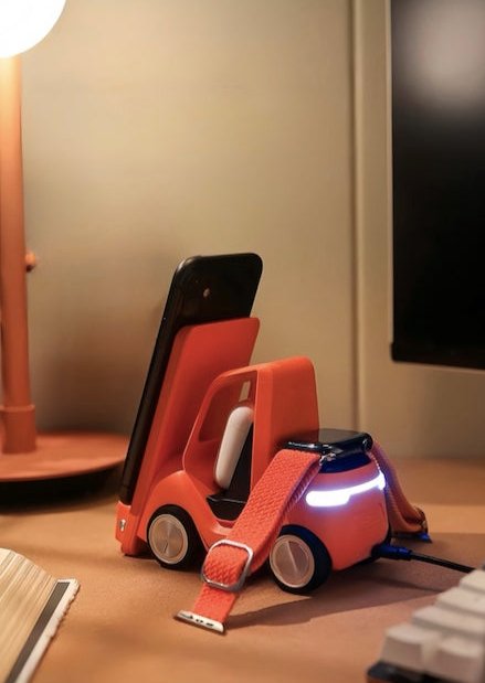 4 in 1 Forklift Fast Wireless Charging Station Dock for iPhone,